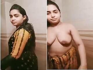 Sexy Girl Bangla Bathing