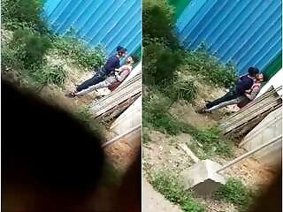 Desi Clg Lover OutDoor Kissing And Romance
