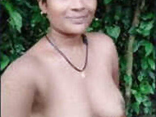 Horny Desi Bhabhi OutDoor Bathing Clips